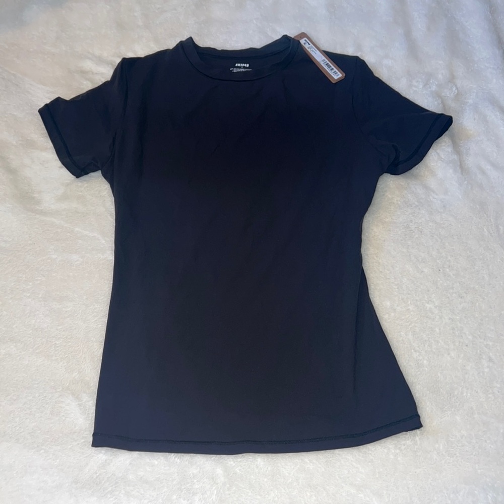 NWT SKIMS fits everybody t-shirt - Picture 4 of 5